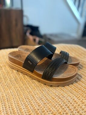 Reef Women’s Cushion Vista Hi Slide Sandals